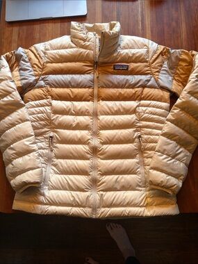 Patagonia Women's Down Puffer Jacket in Light Tan, grey and cream